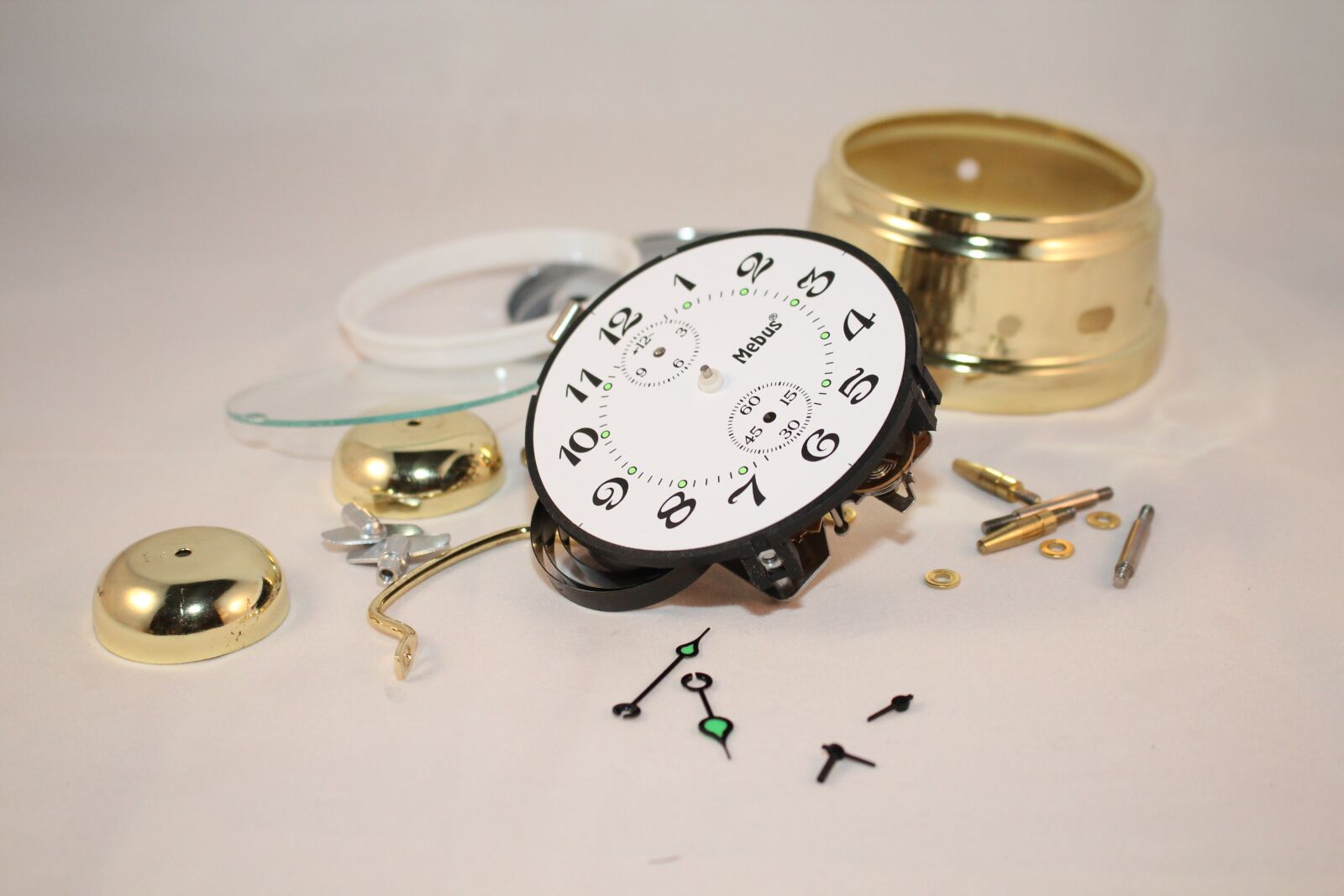 Canon EOS 600D (Rebel EOS T3i / EOS Kiss X5) sample photo. Clock, stand up, time photography