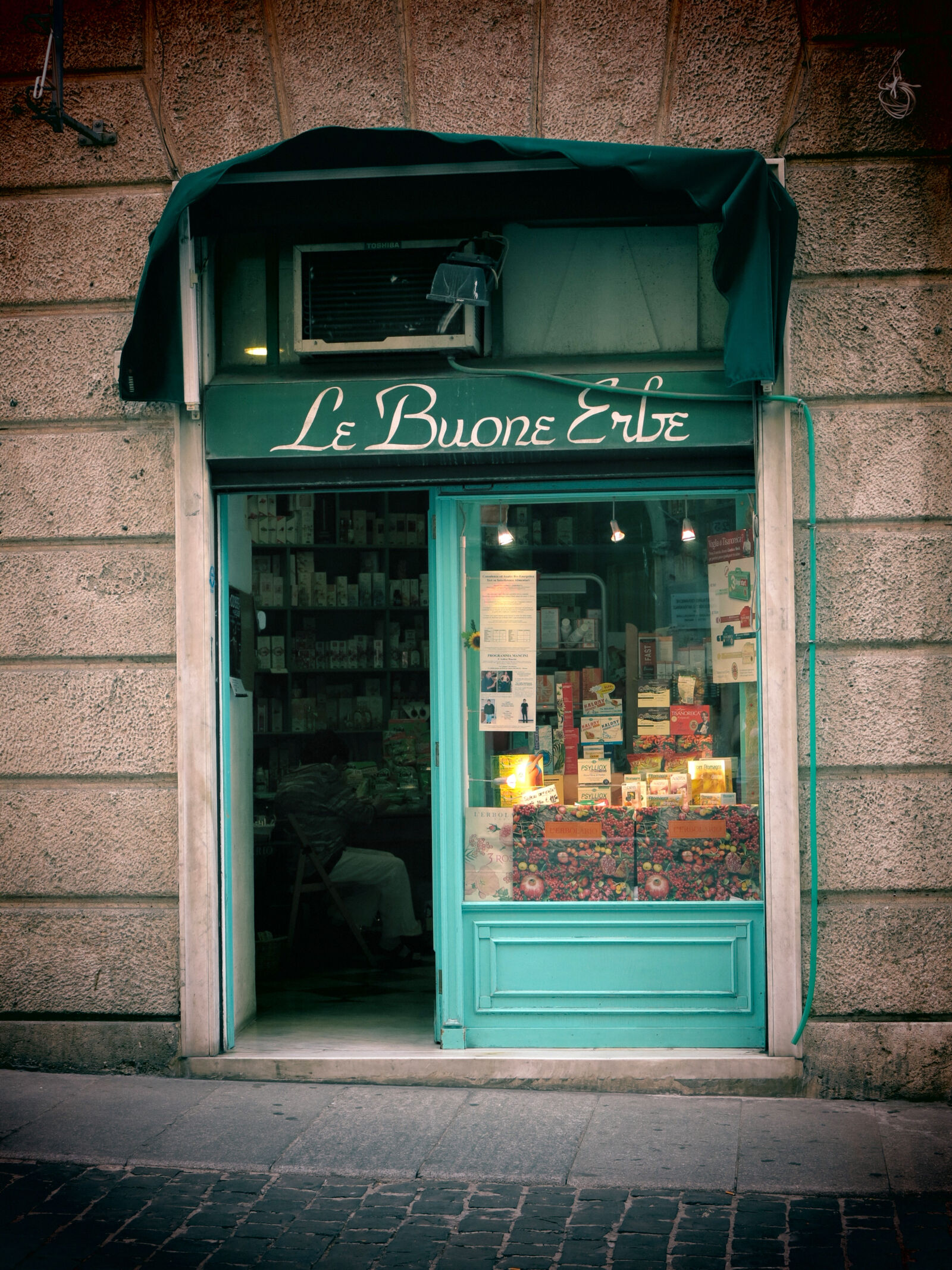 Canon PowerShot G1 X sample photo. Genoa photography