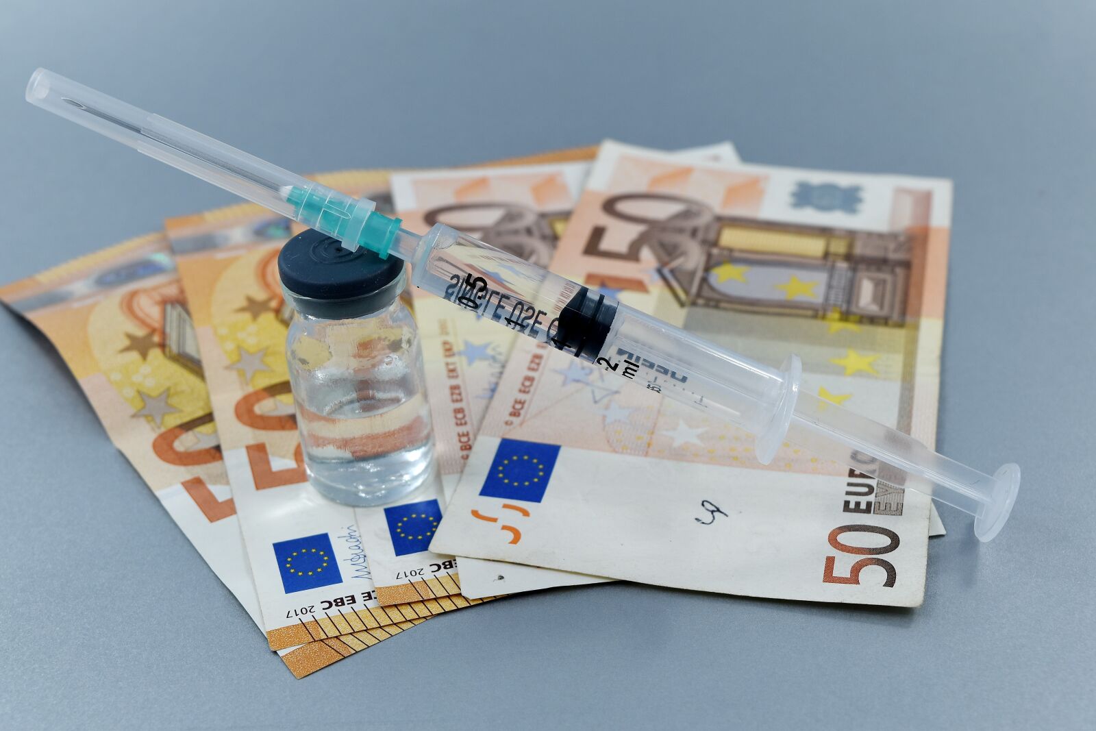 Nikon D5500 sample photo. Finance, investment, medical care photography