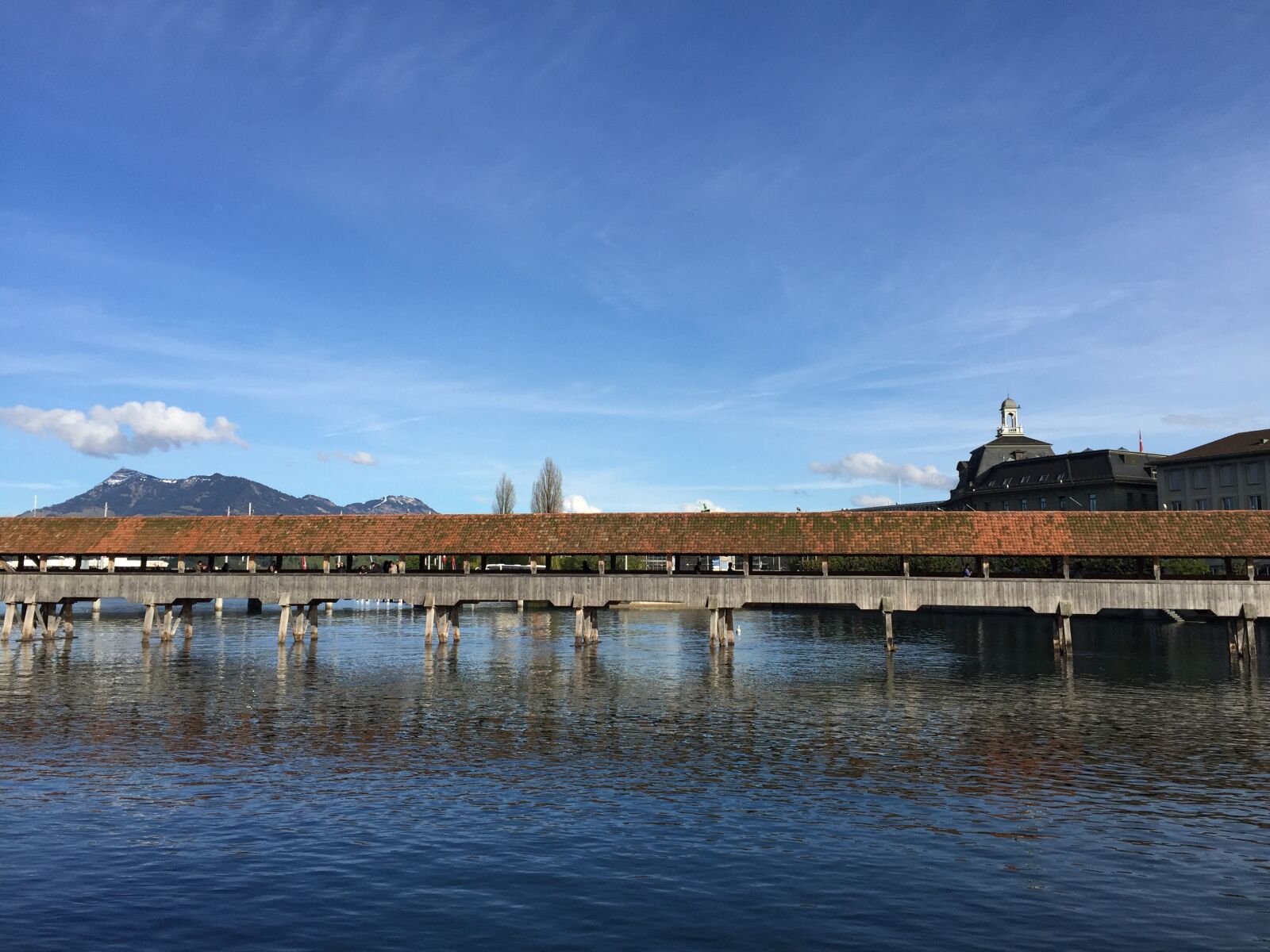 iPhone 6 Plus back camera 4.15mm f/2.2 sample photo. Luzern, switzerland, lake photography