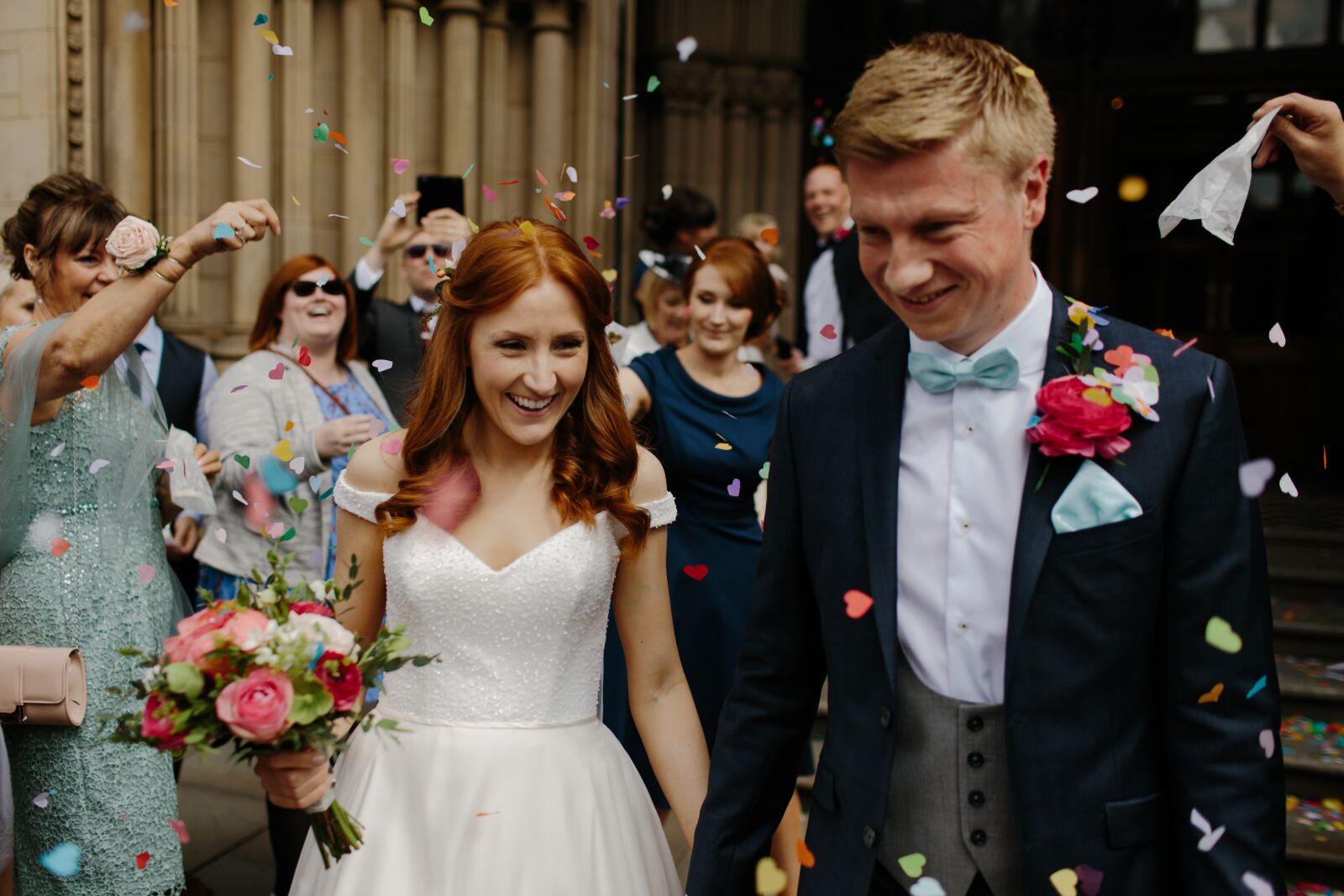 Canon EOS 6D sample photo. Confetti, wedding, happy photography