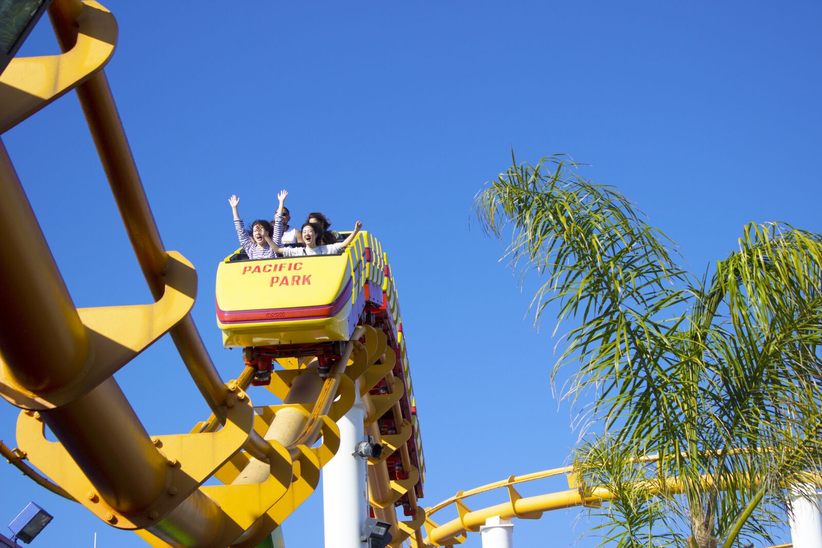 Canon EOS 600D (Rebel EOS T3i / EOS Kiss X5) sample photo. Roller coaster, ride, fun photography