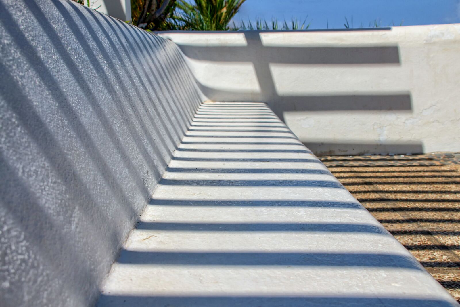 Canon EOS 650D (EOS Rebel T4i / EOS Kiss X6i) sample photo. Shadow play, structures, pattern photography