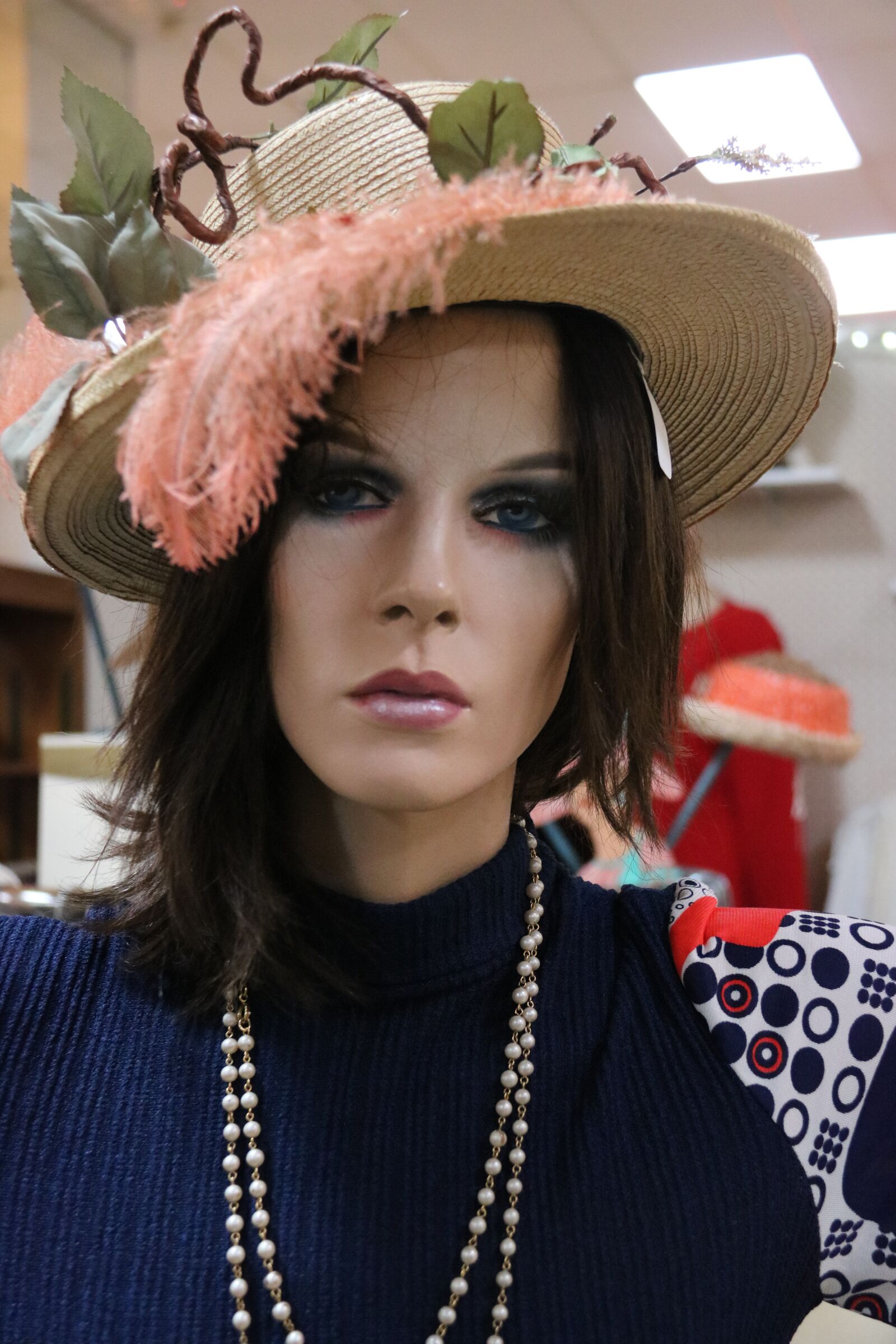 Canon EOS 750D (EOS Rebel T6i / EOS Kiss X8i) sample photo. Mannequin, female, woman photography