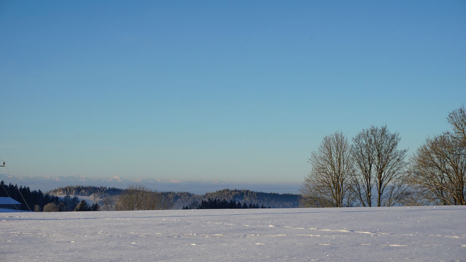 Sony E 16-50mm F3.5-5.6 PZ OSS sample photo. Hills, winter, snow photography