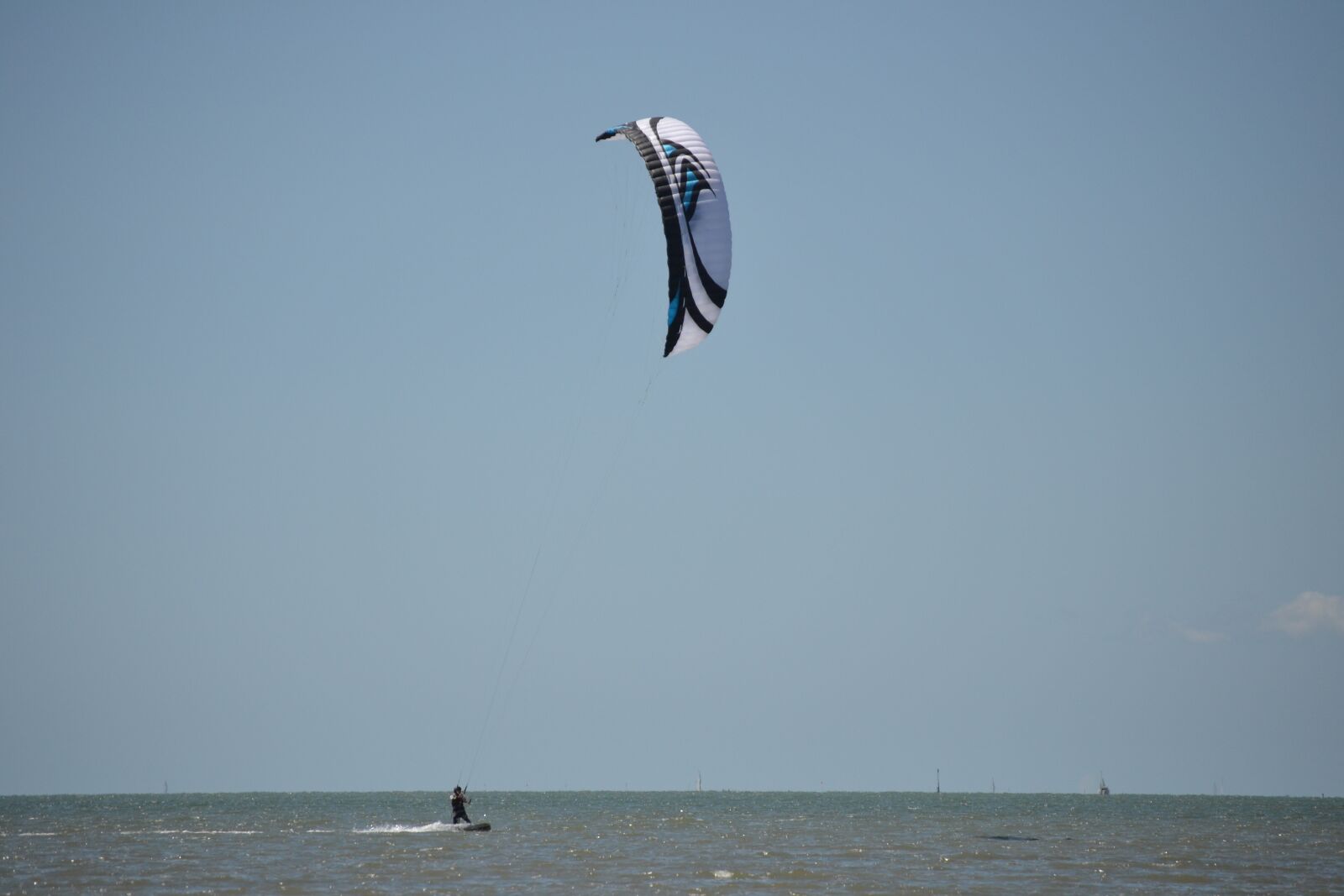 Nikon D3100 sample photo. Kitesurfing, water, sea photography