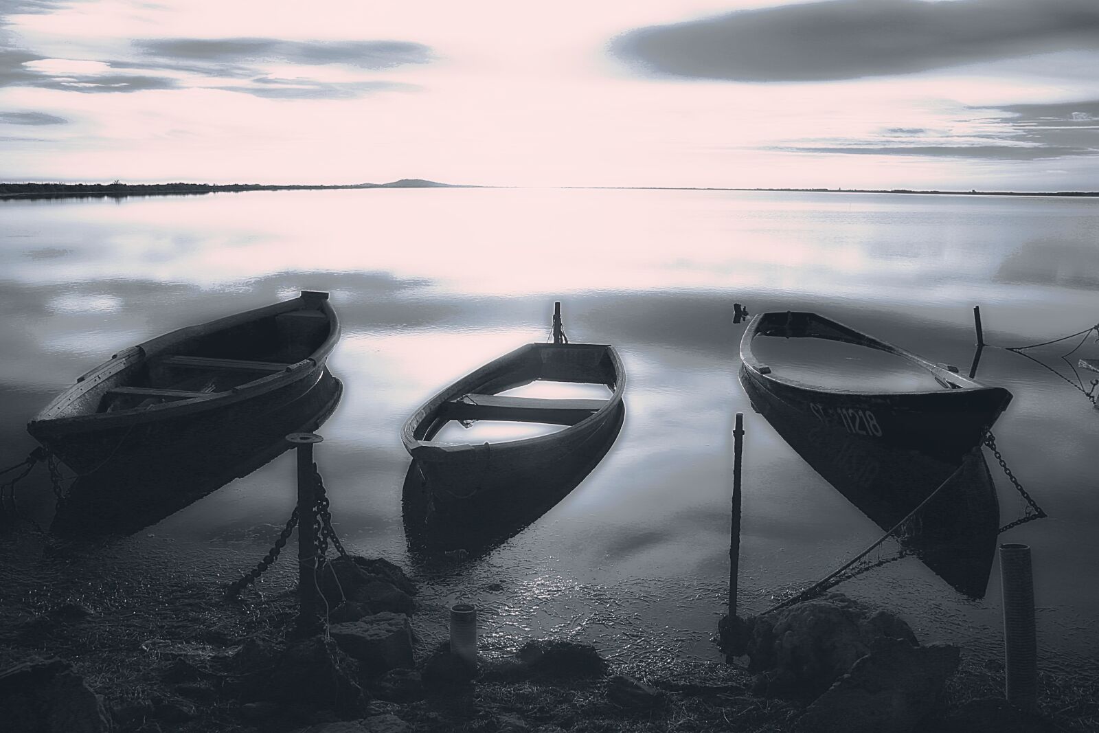 Canon EOS 5D Mark III sample photo. Boat, lake, water photography