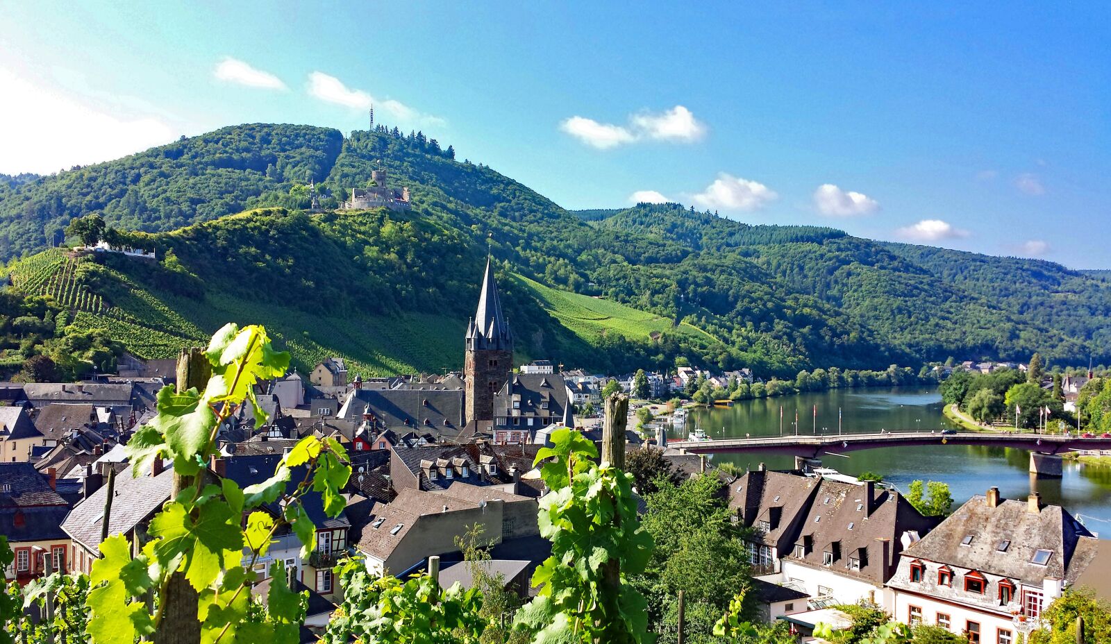 Samsung Galaxy S4 sample photo. Bernkastel, cues, mosel photography