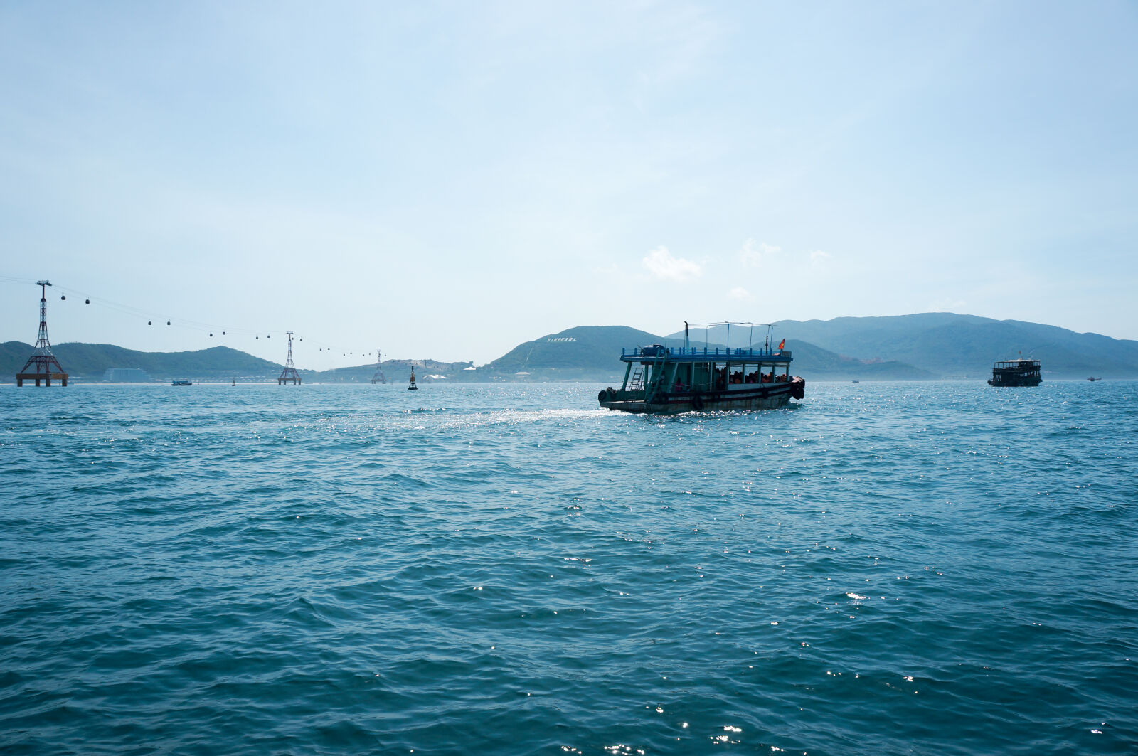 Sony Alpha NEX-5N sample photo. Cable, island, nhatrang, sea photography