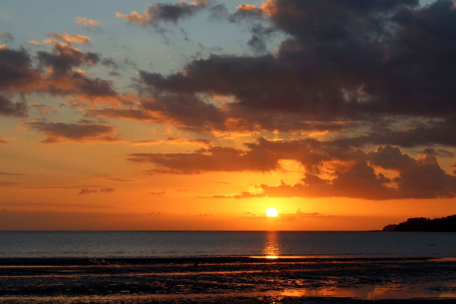 Canon EOS 600D (Rebel EOS T3i / EOS Kiss X5) sample photo. Sunset, sea, afterglow photography