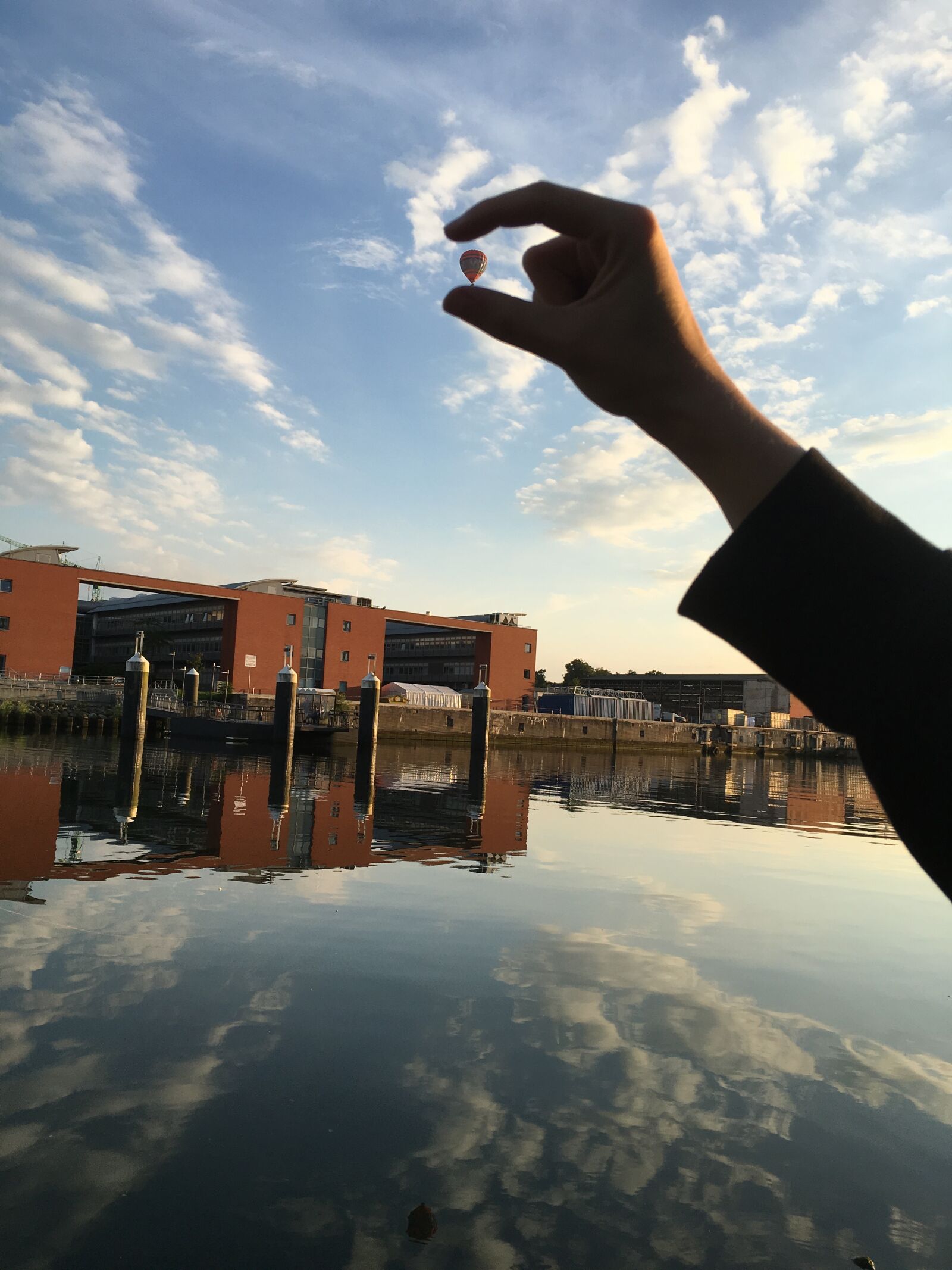 Apple iPhone 6s sample photo. Kiel, balloon, schwentine estuary photography