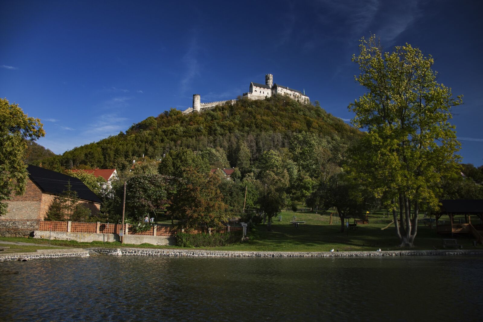 Canon EF-S 18-55mm F4-5.6 IS STM sample photo. Bezděz, castle, tower photography