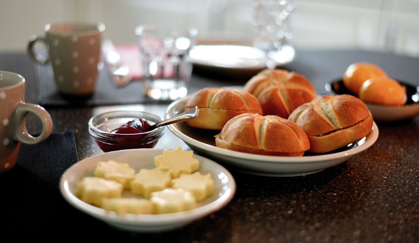 Nikon D610 sample photo. Breakfast, have breakfast, roll photography
