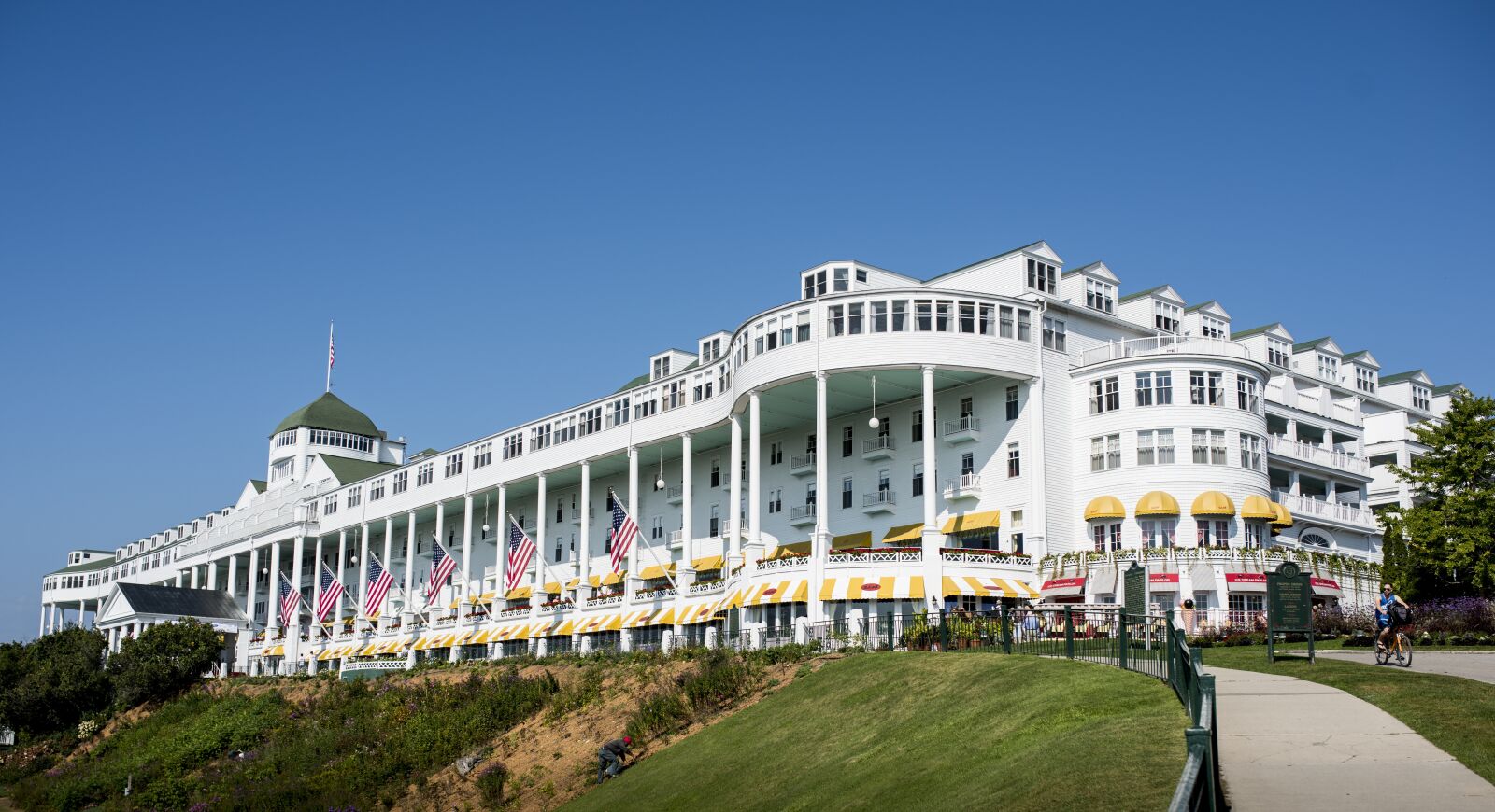 Nikon D810 sample photo. Mackinac island, grand hotel photography