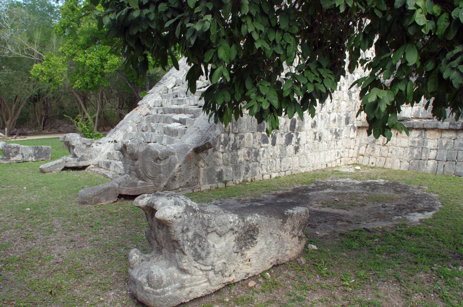 Pentax K-5 sample photo. Mexico, chichen-itza, pyramid photography
