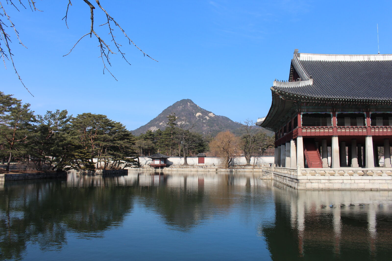 Canon EOS 700D (EOS Rebel T5i / EOS Kiss X7i) sample photo. Gyeongbokgung, korea, winter photography