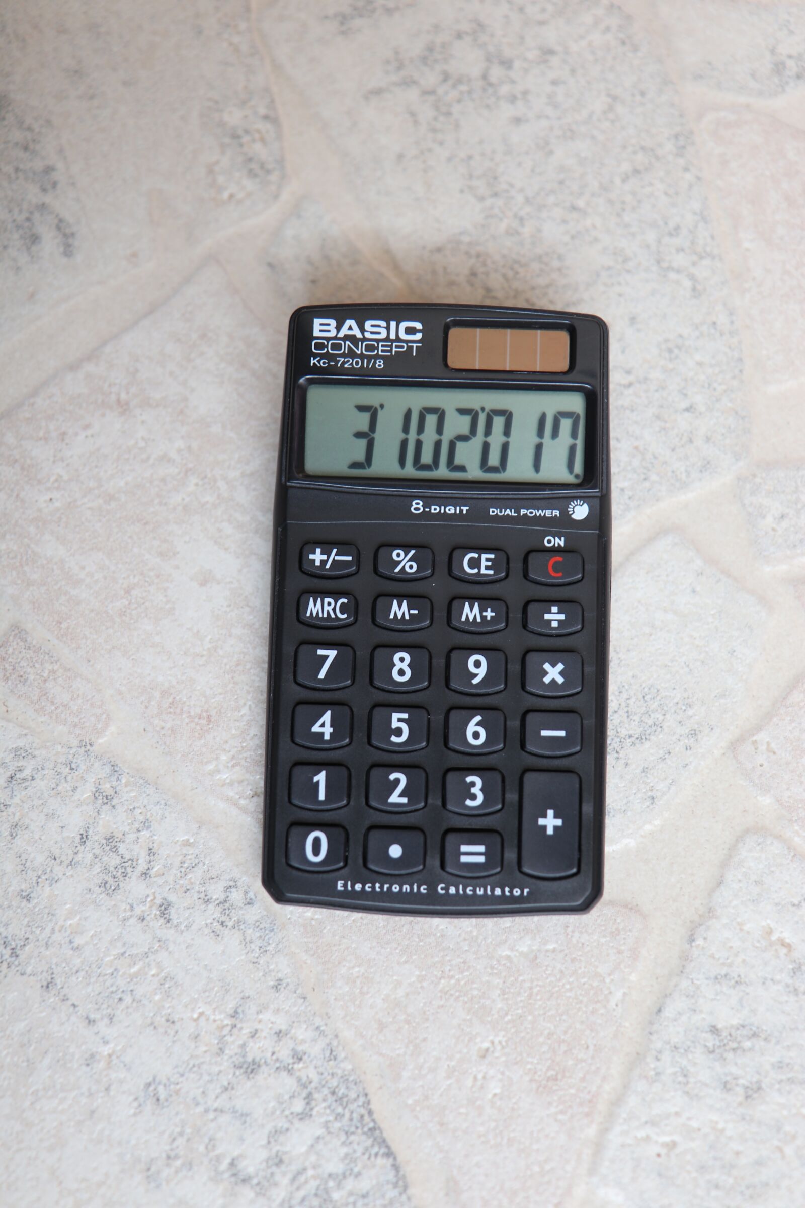 Canon EOS 800D (EOS Rebel T7i / EOS Kiss X9i) sample photo. Calculator, how to calculate photography
