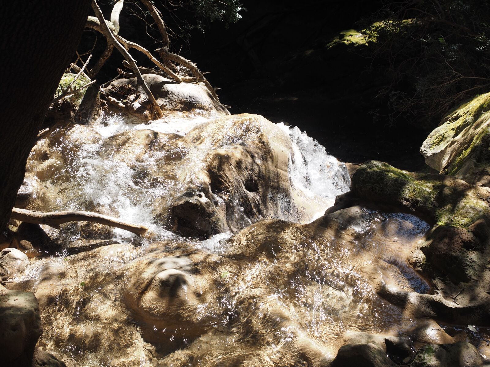 Olympus OM-D E-M1 + Olympus M.Zuiko Digital ED 12-40mm F2.8 Pro sample photo. Salt des freu, waterfall photography