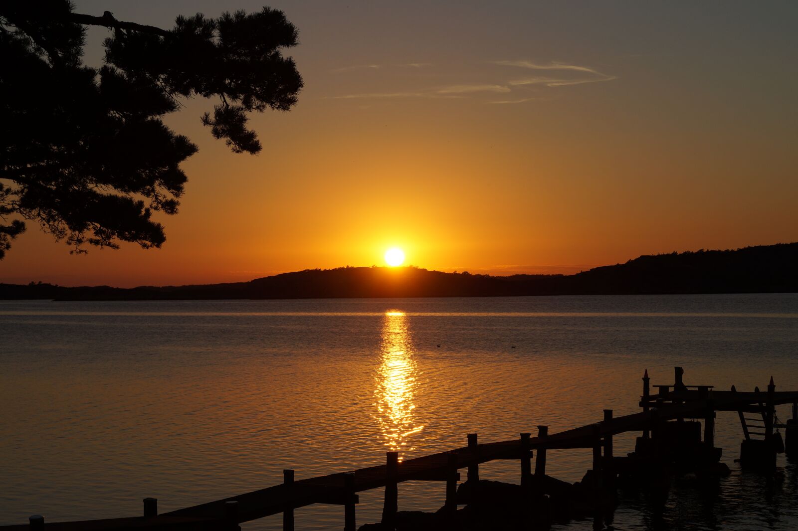 Sony DT 18-55mm F3.5-5.6 SAM II sample photo. Sunset, bridge, water photography