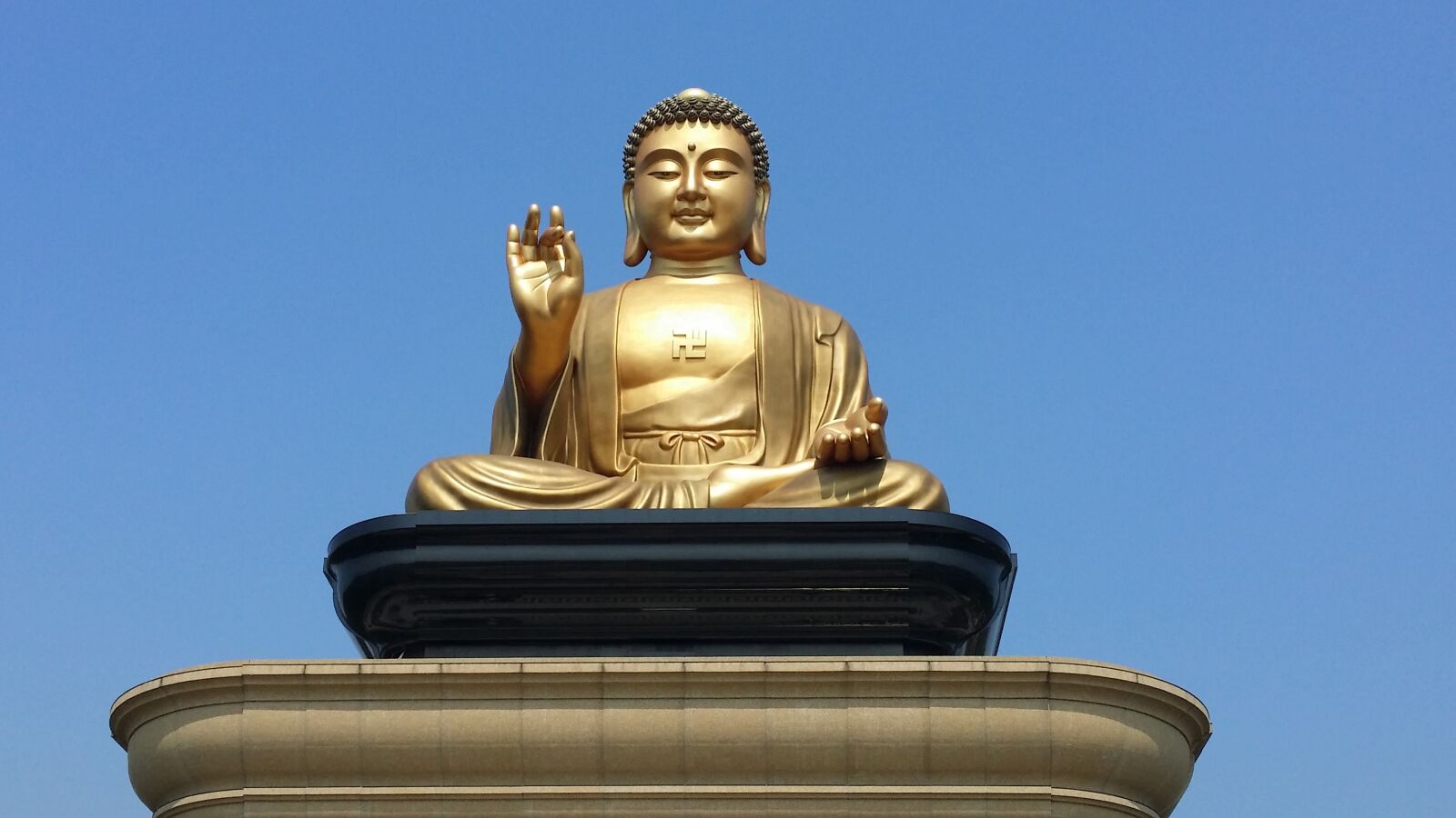 Samsung Galaxy S4 sample photo. Buddha, buddha museum, religion photography
