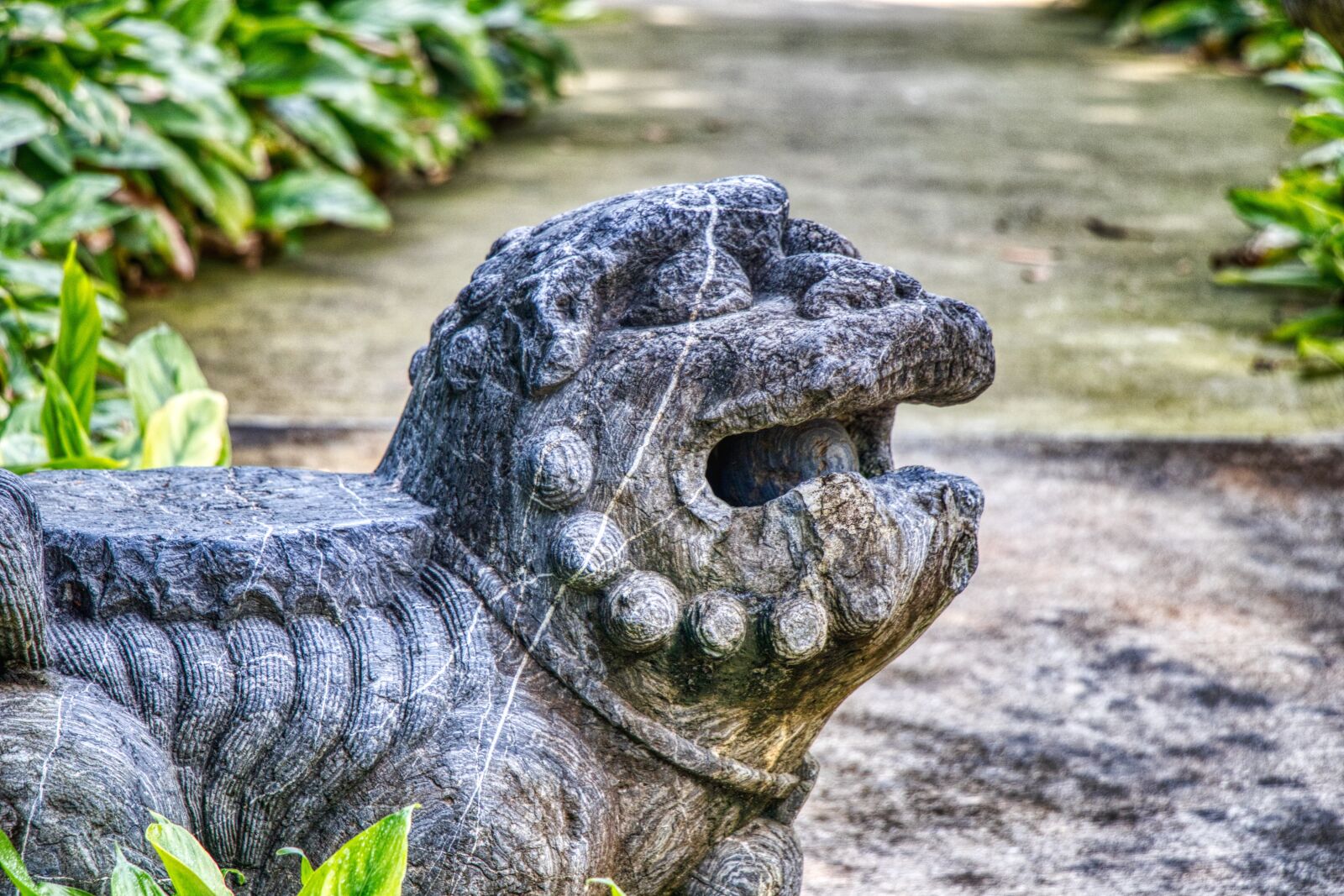 Canon EF-S 18-135mm F3.5-5.6 IS USM sample photo. Lion, singapore, architecture photography