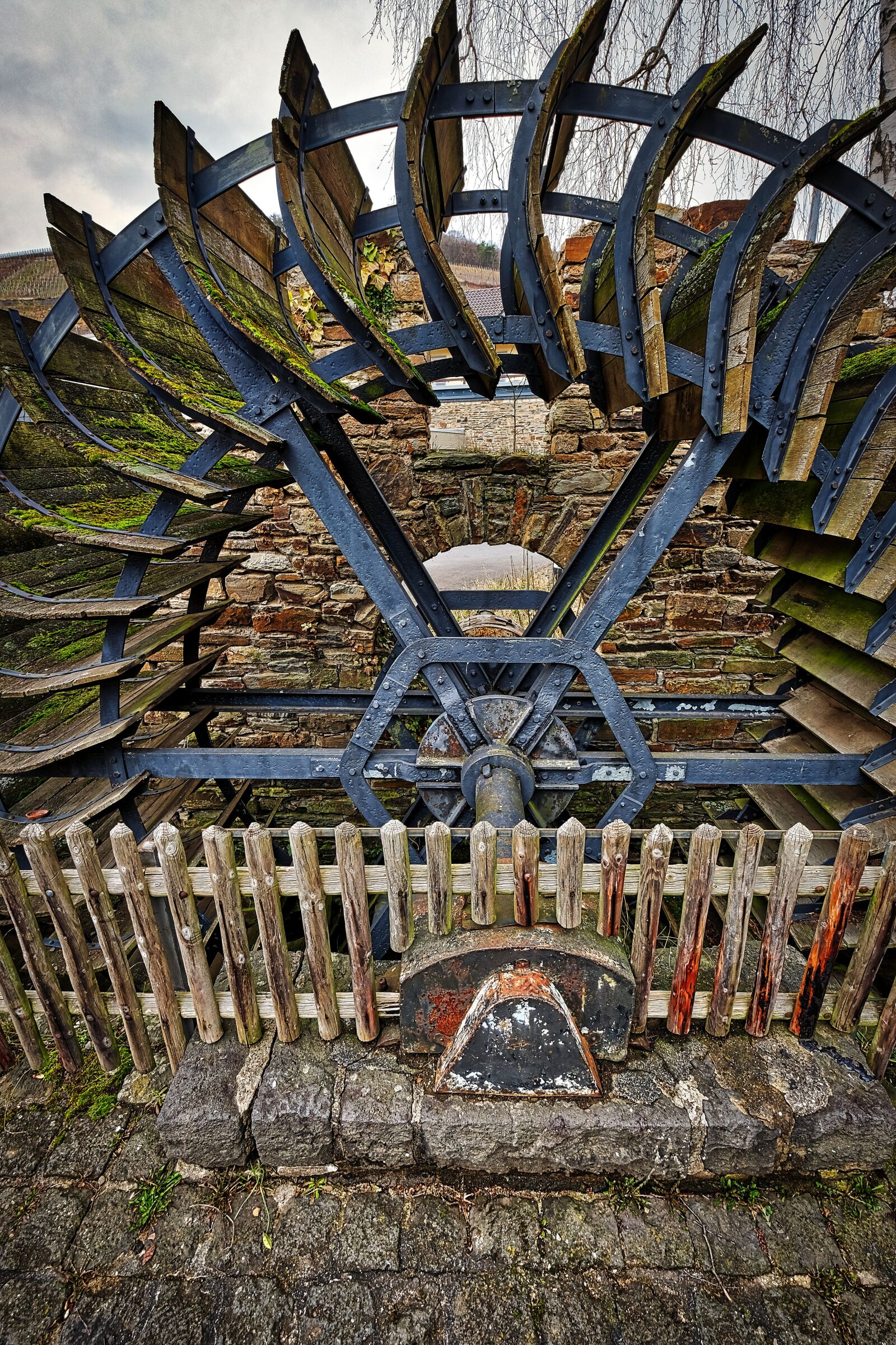 Fujifilm X-T2 + Fujifilm XF 10-24mm F4 R OIS sample photo. Ahrweiler, old wood, structure photography