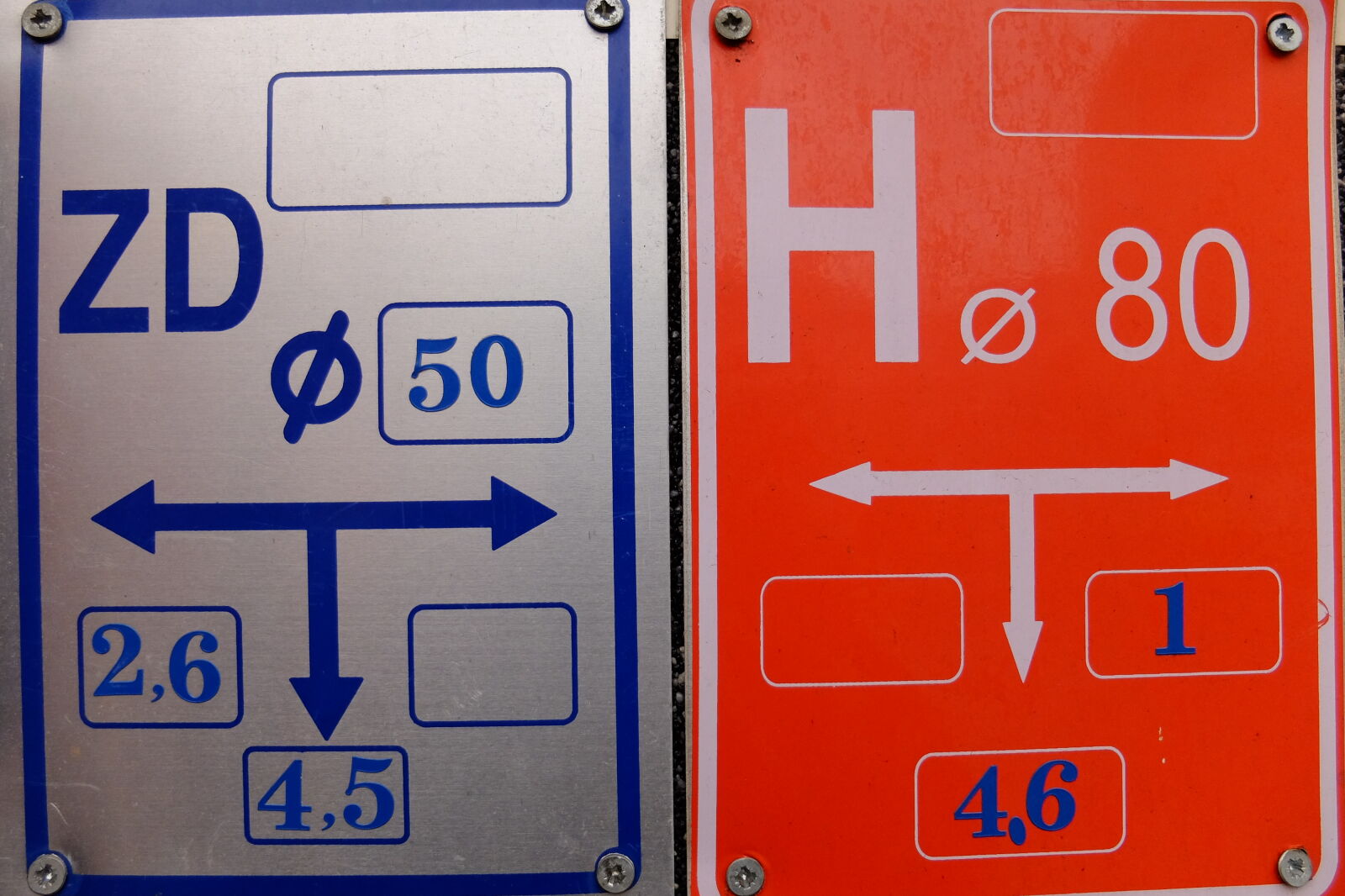 Fujifilm X30 sample photo. Colors, letters, number, numbers photography