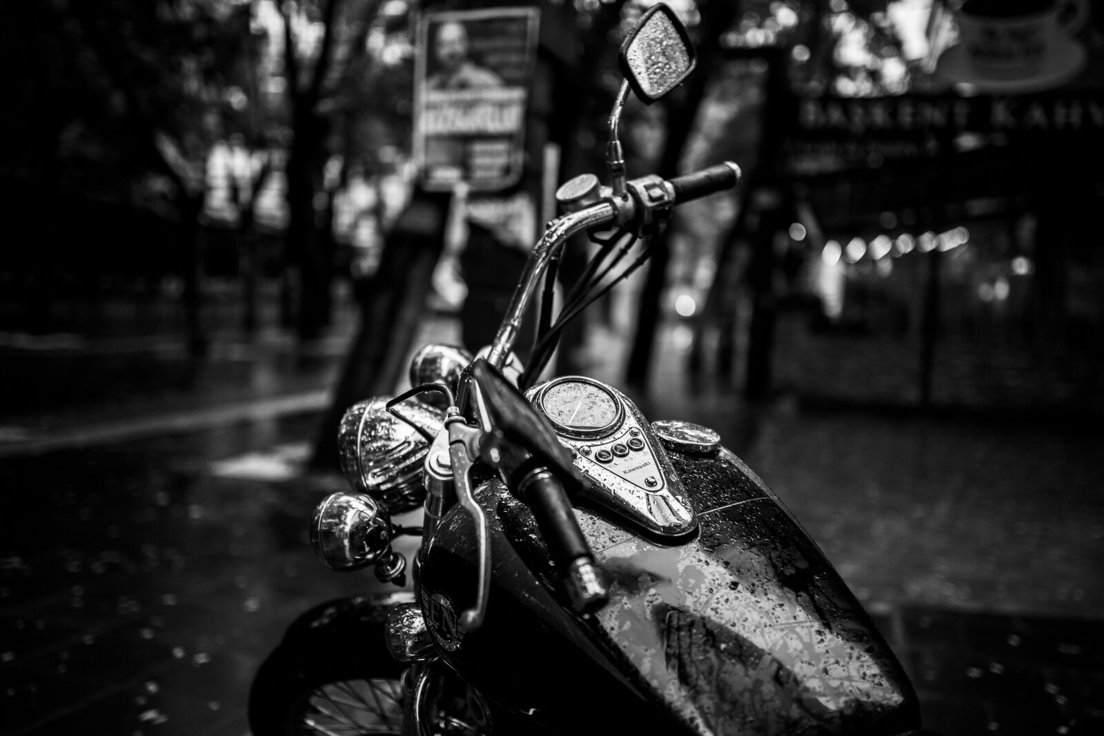 Canon EOS 5D Mark II sample photo. Engine, macro, black and photography