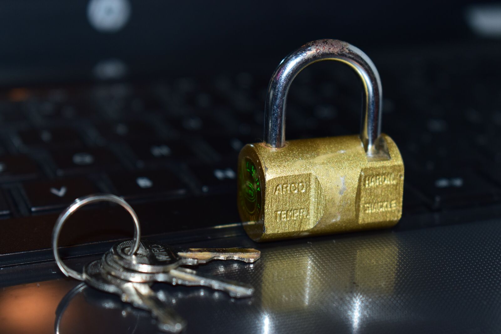 Nikon D5300 sample photo. Security, padlock, keyboard photography