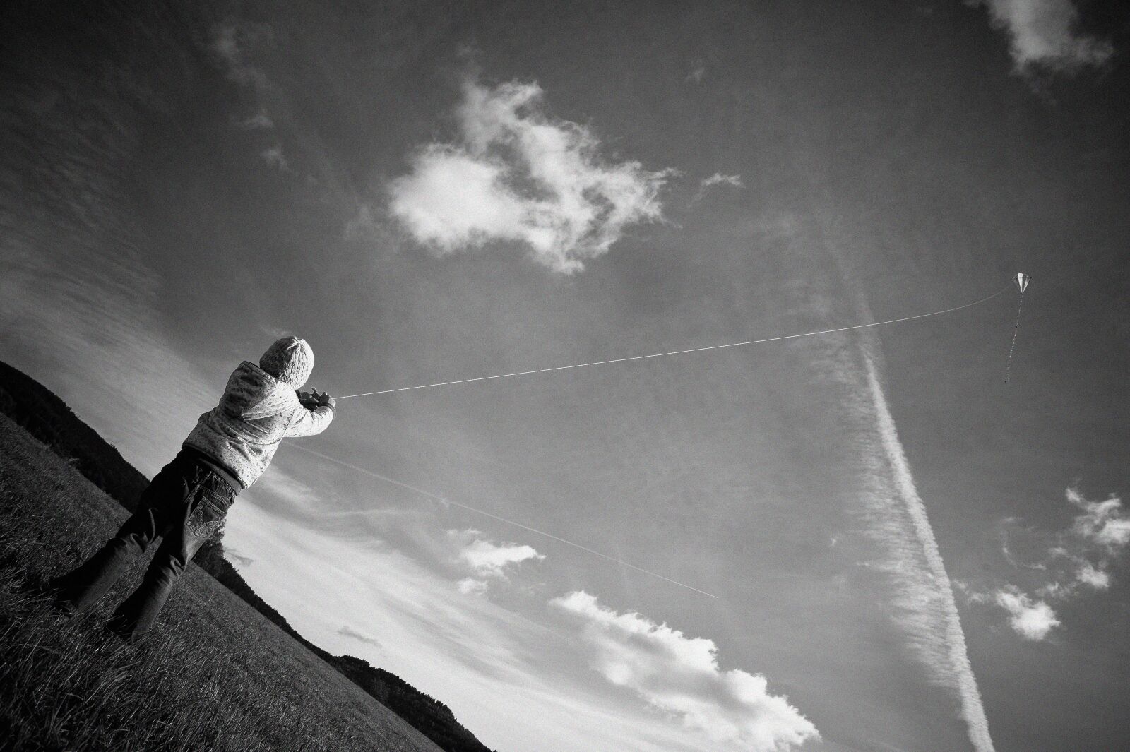 Nikon D700 sample photo. Clouds, dragon, autumn photography