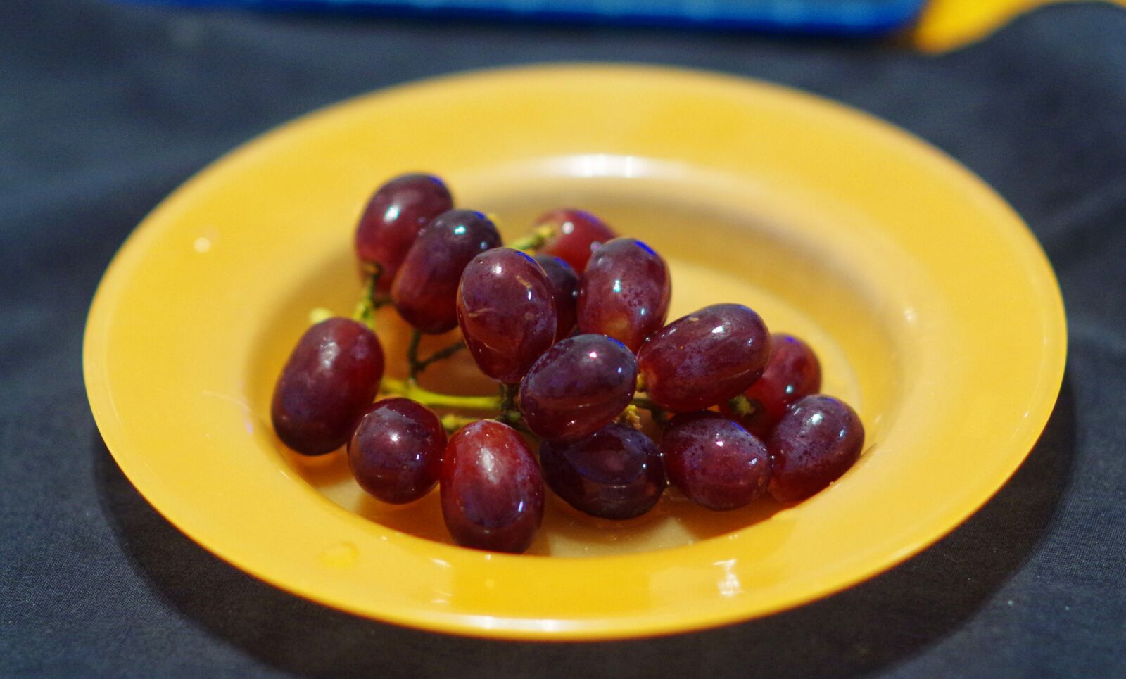 Pentax K-01 sample photo. Grapes, fruit, dish photography