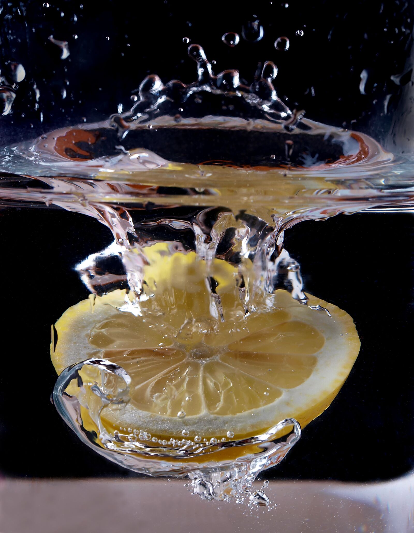 Olympus E-3 sample photo. Lemon, lemonade, splash photography