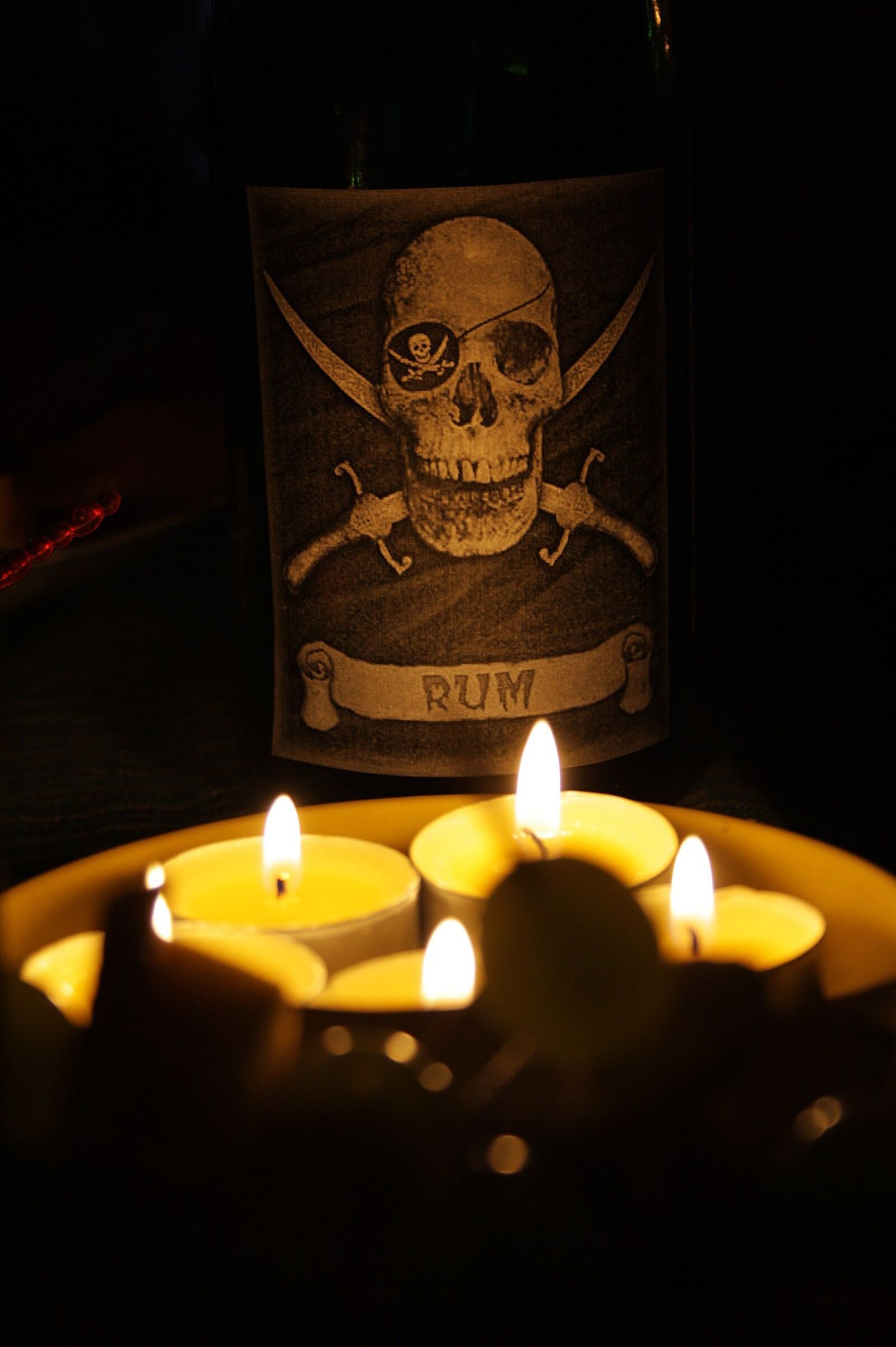 Canon EOS 1000D (EOS Digital Rebel XS / EOS Kiss F) sample photo. Pirates of the, candle photography