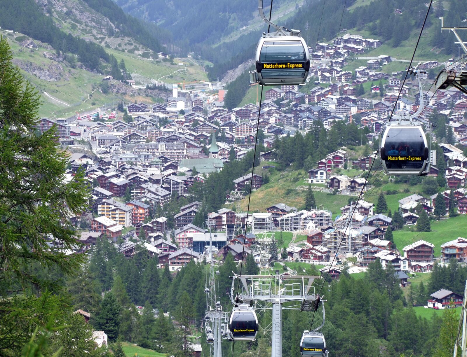 Fujifilm FinePix S100fs sample photo. Zermatt, switzerland, lift photography