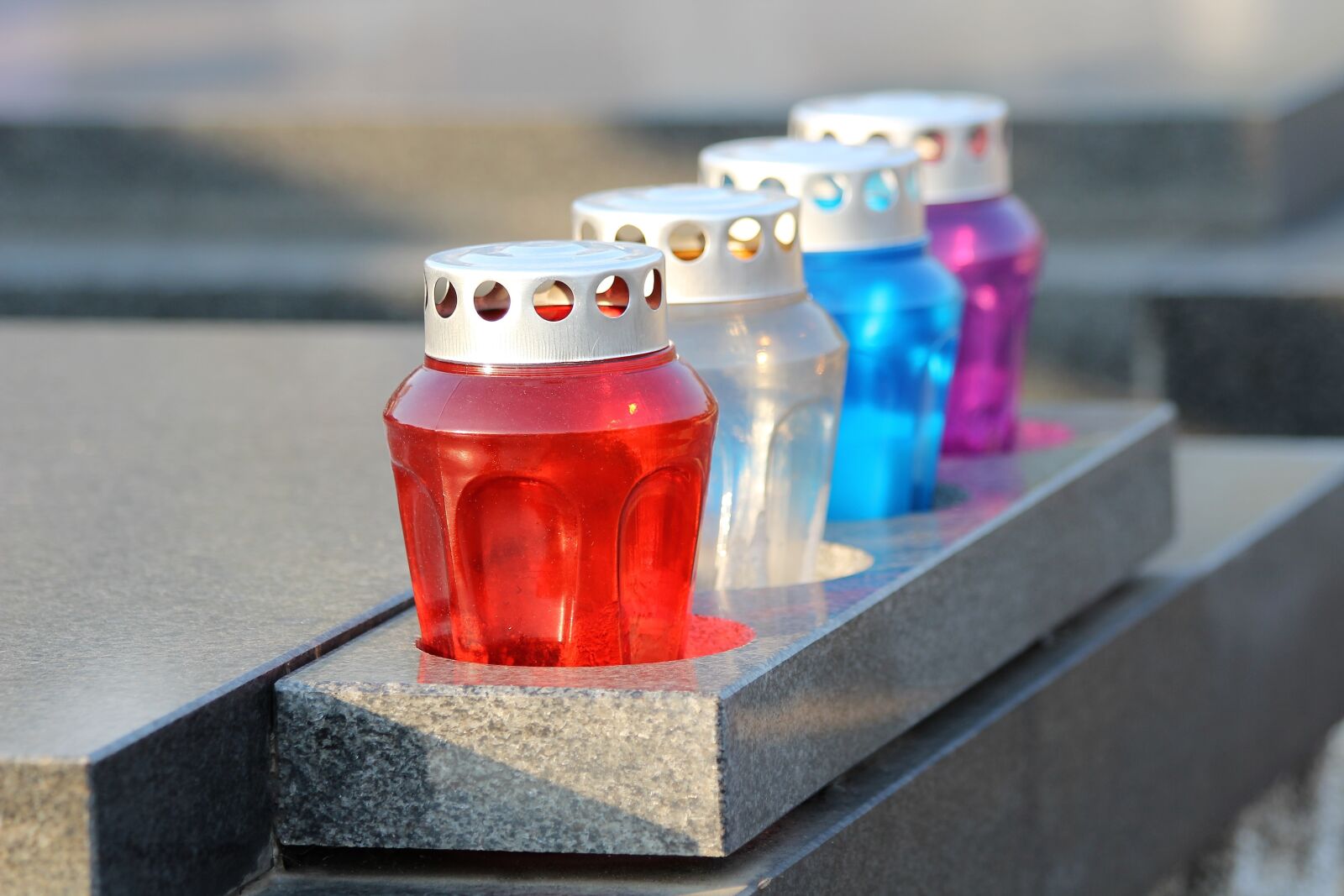 Canon EOS 600D (Rebel EOS T3i / EOS Kiss X5) sample photo. Colorful candles, lanterns, decoration photography