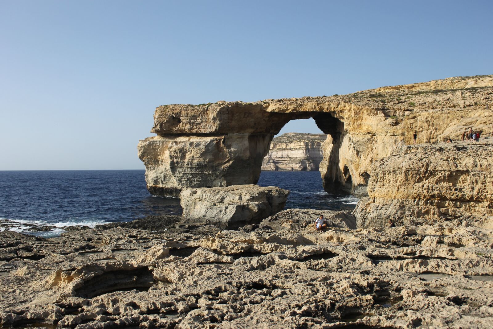 Canon EOS 1100D (EOS Rebel T3 / EOS Kiss X50) sample photo. Malta, window, sea photography