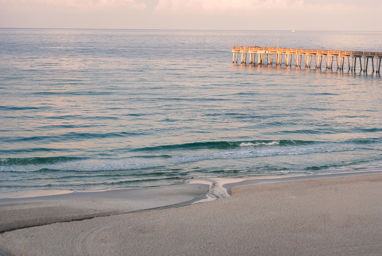 Nikon D3000 sample photo. Beach, ocean, pier photography