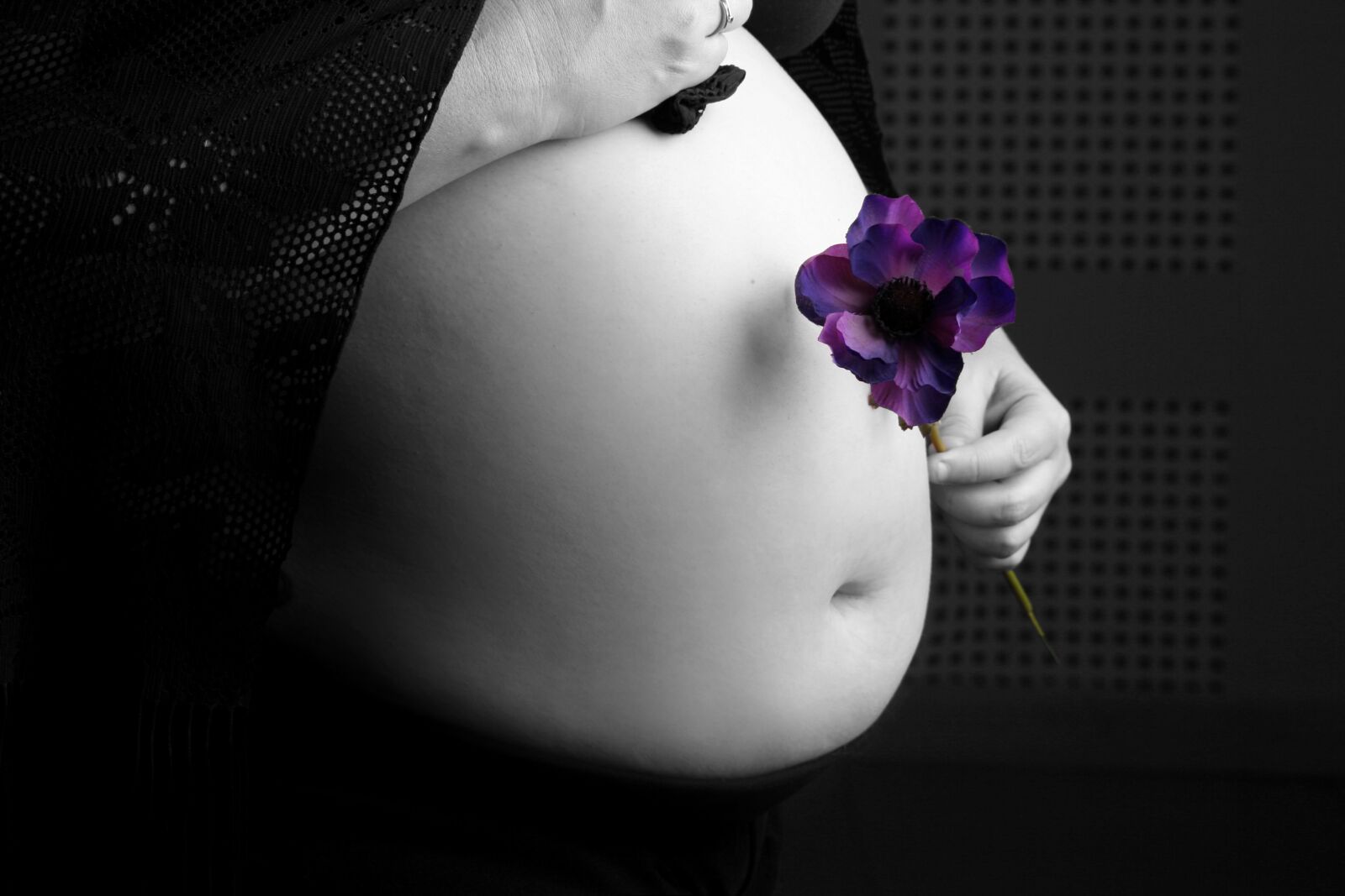 Canon EOS 30D sample photo. Pregnancy, abdomen, women photography