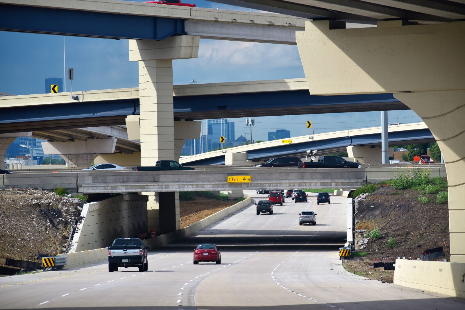 Nikon D3500 sample photo. Cars, highway, traffic photography