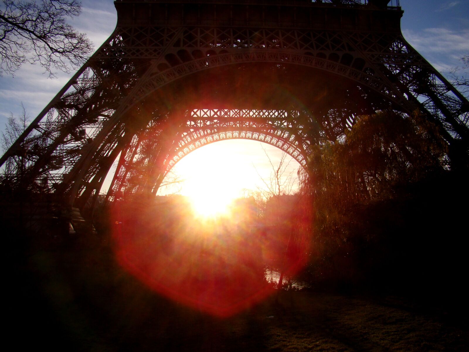 Sony Cyber-shot DSC-H50 sample photo. Travel, landscape, capital photography