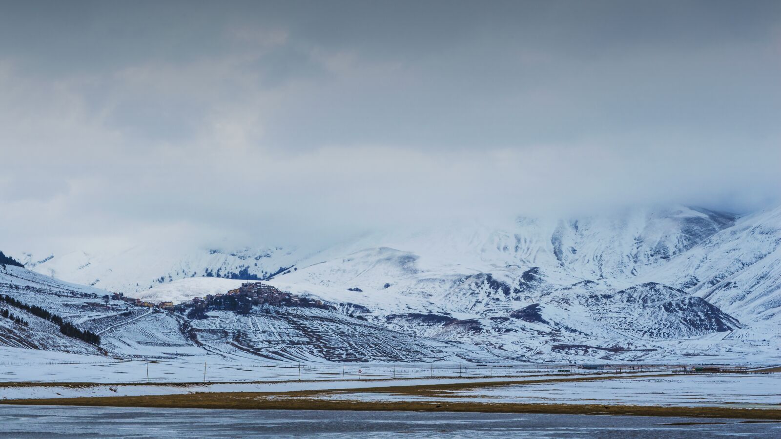 Nikon D3200 sample photo. Cloudy, italy, mountain, snow photography