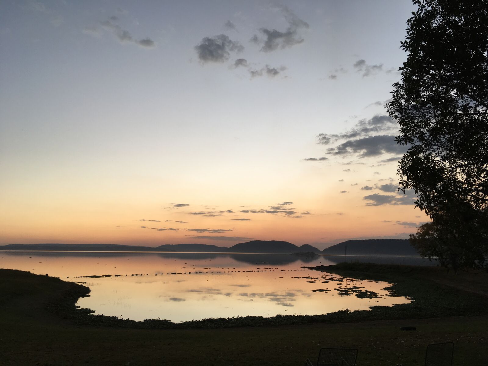 Apple iPhone SE sample photo. Dawn, lake, reflection, sunrise photography