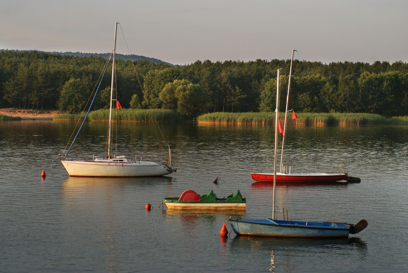 Sony Alpha DSLR-A200 sample photo. Boat, water, landscape photography