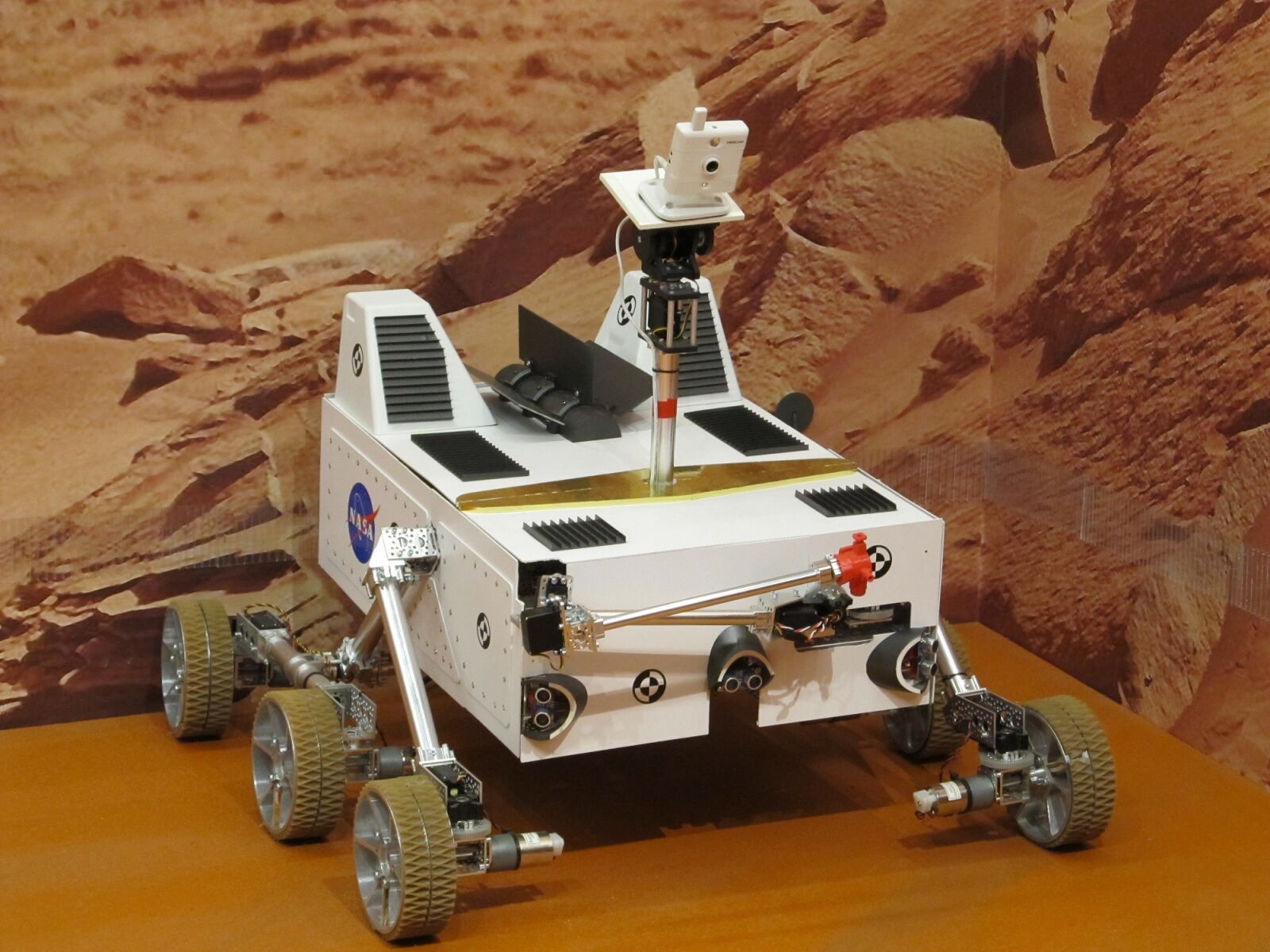 Canon PowerShot SX130 IS sample photo. Mars rover, robot, exhibit photography