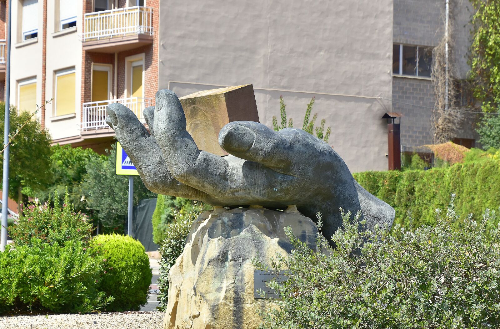 Nikon D7200 sample photo. Street, monument, city photography