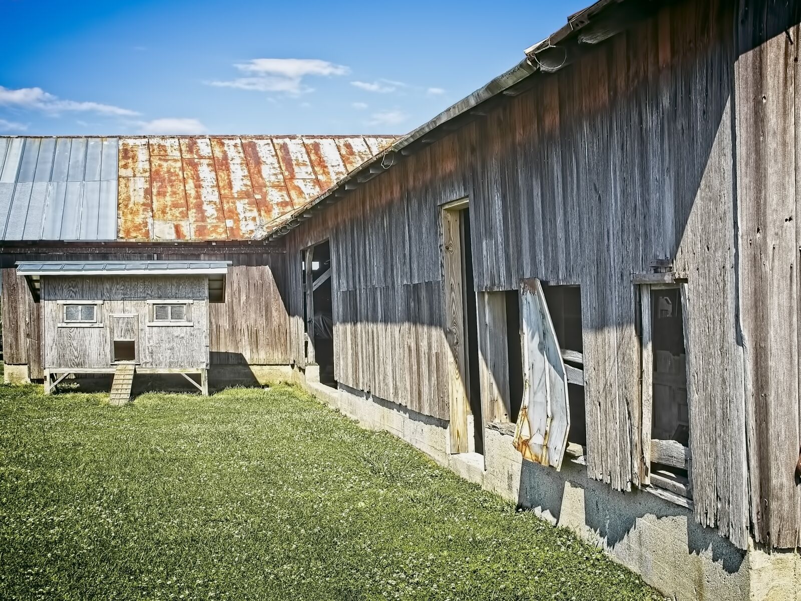 Canon EOS 5D Mark II + Canon EF 24-105mm F4L IS USM sample photo. Barn, rustic, barns photography