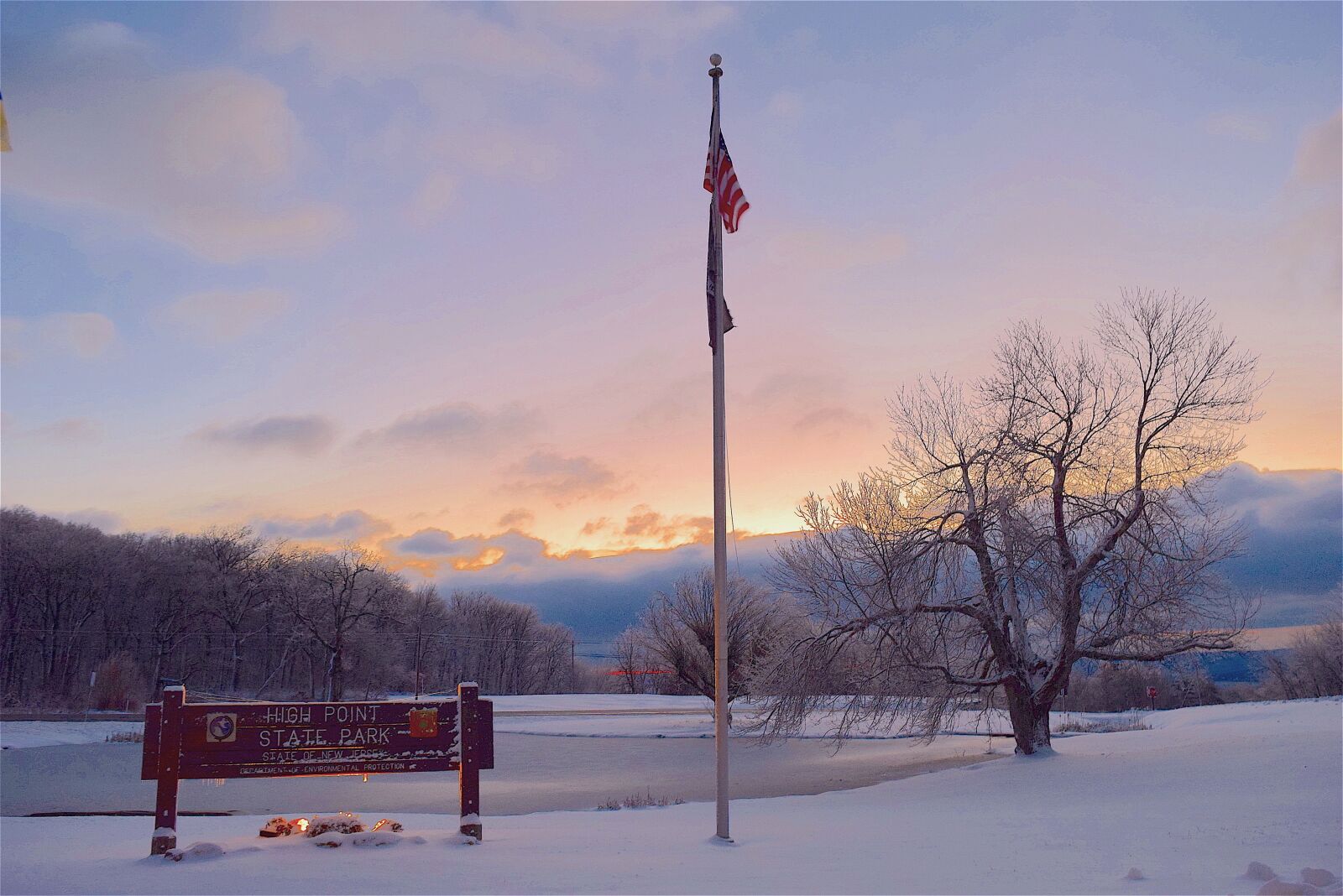 Nikon D3300 sample photo. Winter, park, flag pole photography