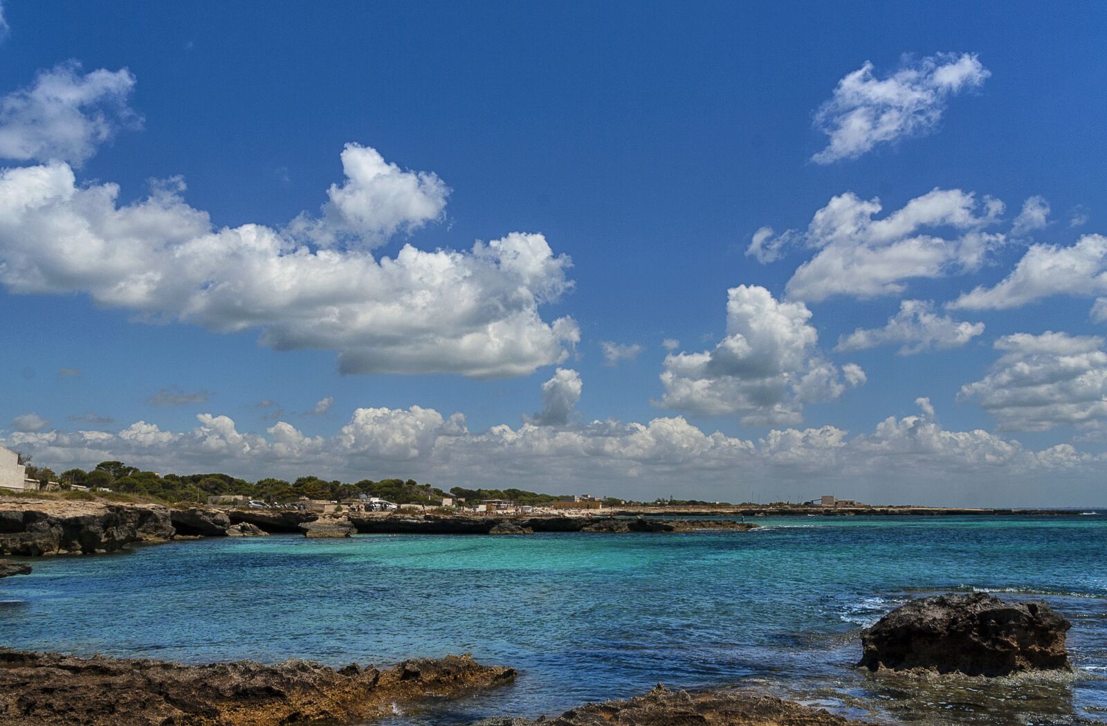 Canon EOS 1000D (EOS Digital Rebel XS / EOS Kiss F) sample photo. Favignana, sicily, sea photography