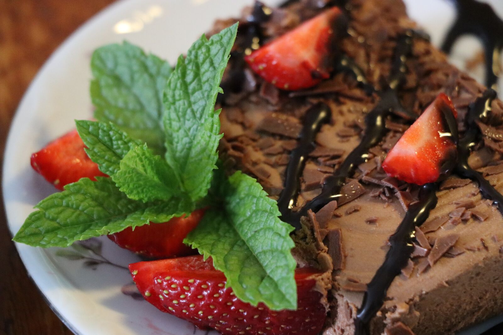 Canon EOS 80D sample photo. Cake, chocolate, eating photography