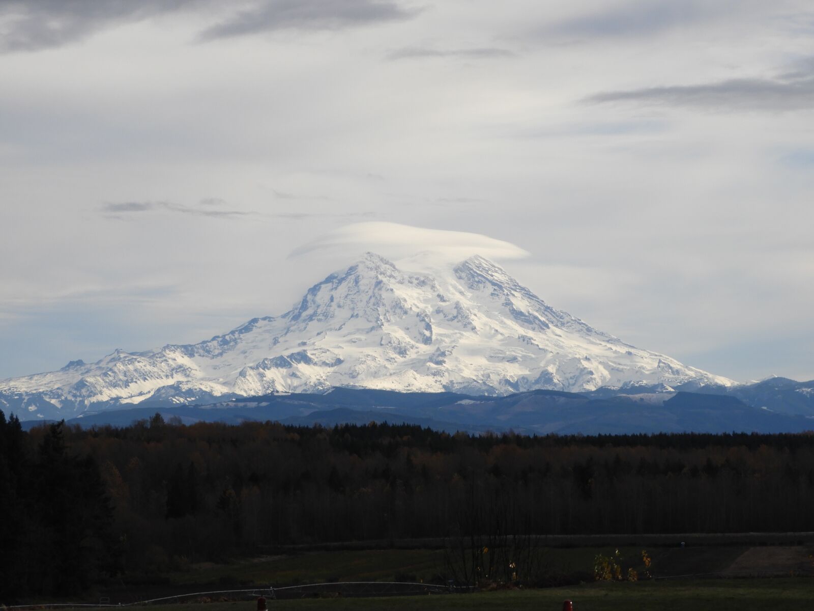 Nikon Coolpix B700 sample photo. Mt rainier, clouds, mountain photography